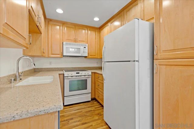 6350 Genesee Ave 220, San Diego, CA 92122