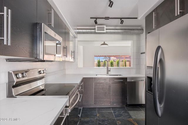 2021 E SOLANA Drive, Tempe, AZ 85281