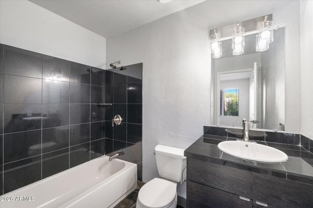 2021 E SOLANA Drive, Tempe, AZ 85281