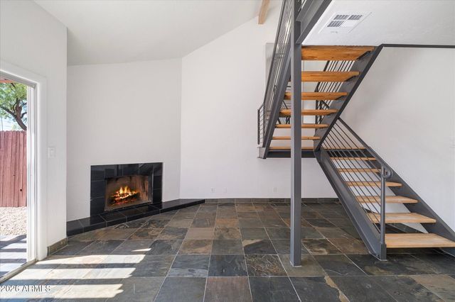 2021 E SOLANA Drive, Tempe, AZ 85281