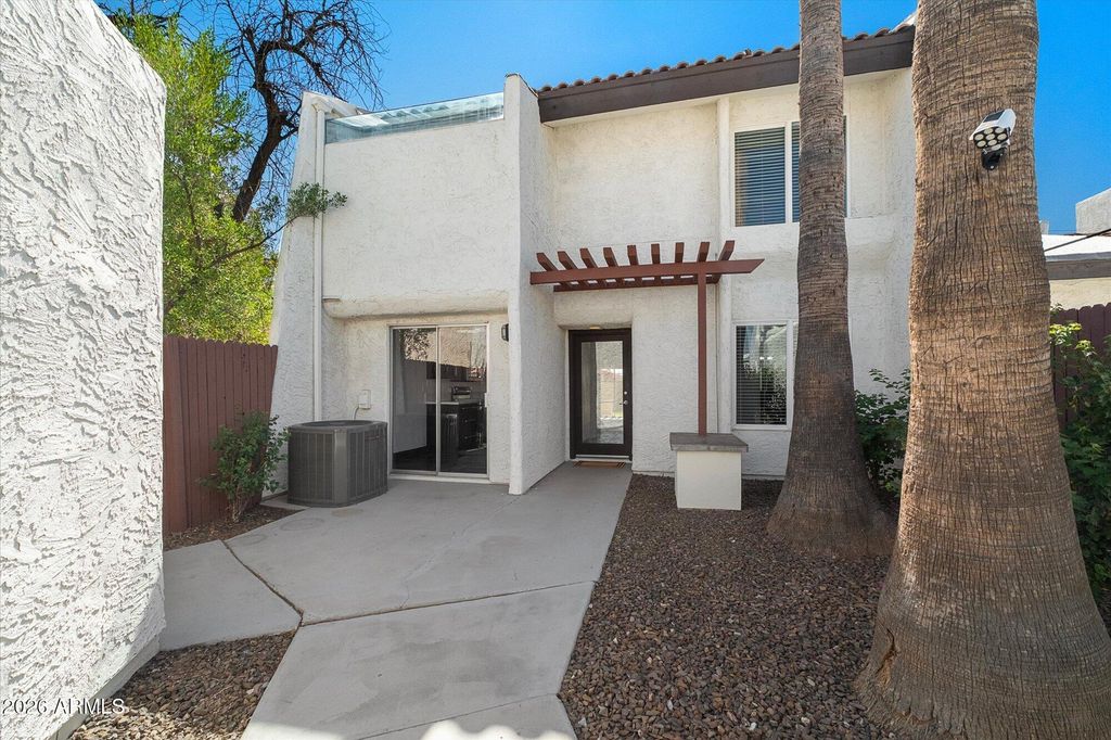 2021 E SOLANA Drive, Tempe, AZ 85281