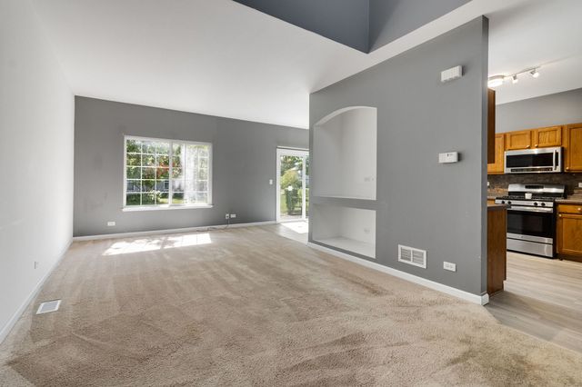 3742 Pope Court 3742, Plano, IL 60545