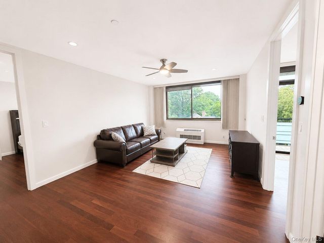 31-32 Union Street 4C, Flushing, NY 11354