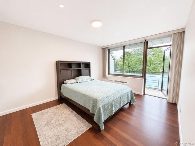 31-32 Union Street 4C, Flushing, NY 11354