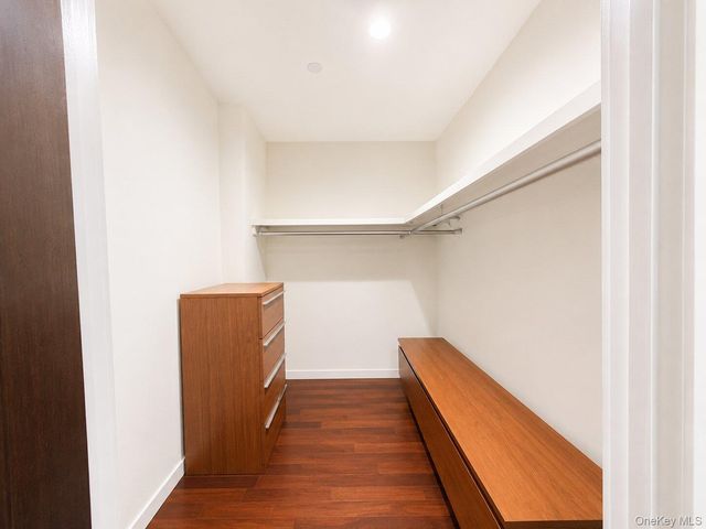 31-32 Union Street 4C, Flushing, NY 11354
