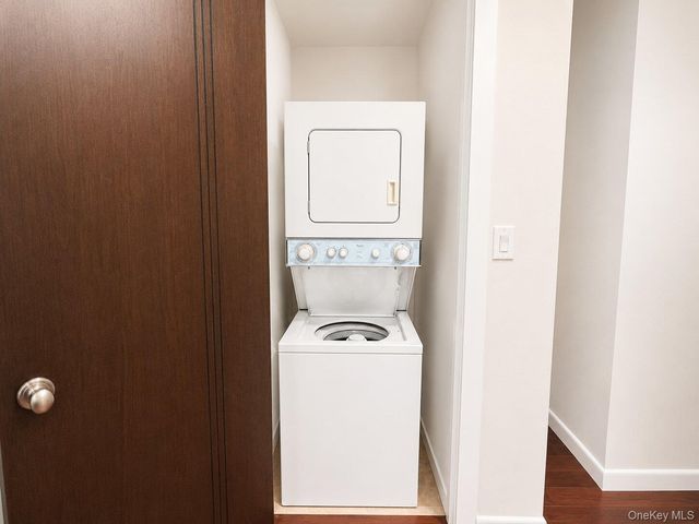 31-32 Union Street 4C, Flushing, NY 11354