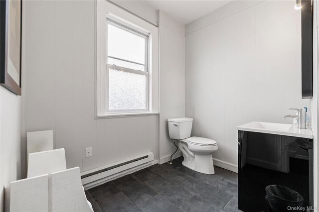 154 Franklin Place 2nd Floor, Woodmere, NY 11598