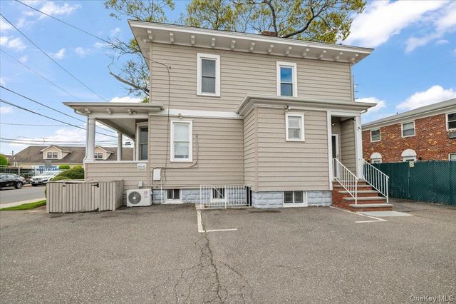 154 Franklin Place 2nd Floor, Woodmere, NY 11598