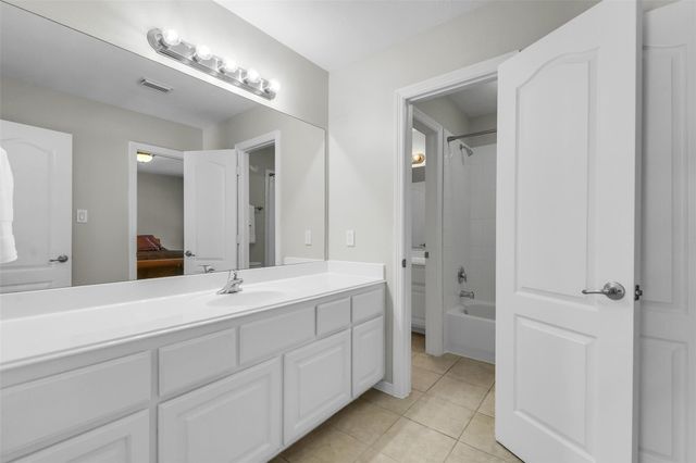 14906 Windsor Manor, Houston, TX 77069
