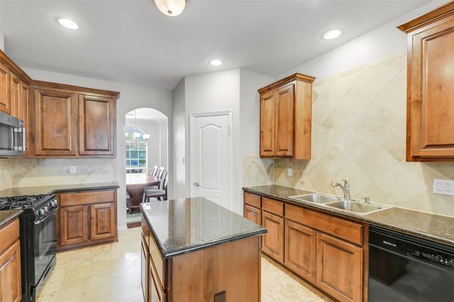 14906 Windsor Manor, Houston, TX 77069