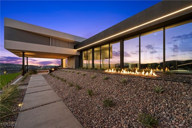 716 Dragon Peak Drive, Henderson, NV 89012