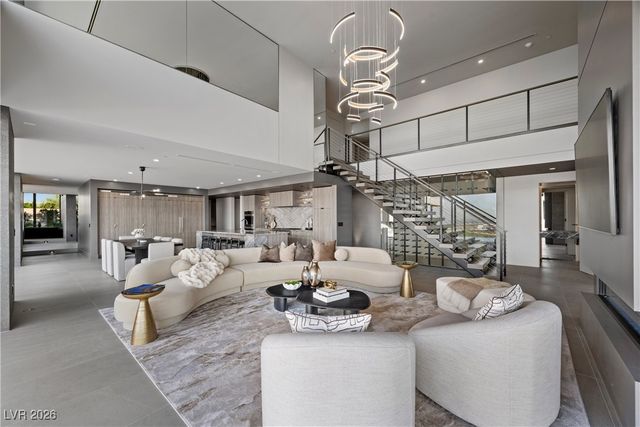 716 Dragon Peak Drive, Henderson, NV 89012