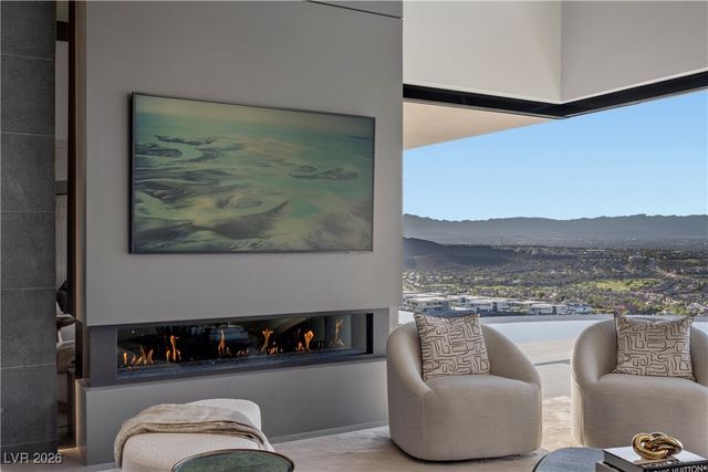 716 Dragon Peak Drive, Henderson, NV 89012