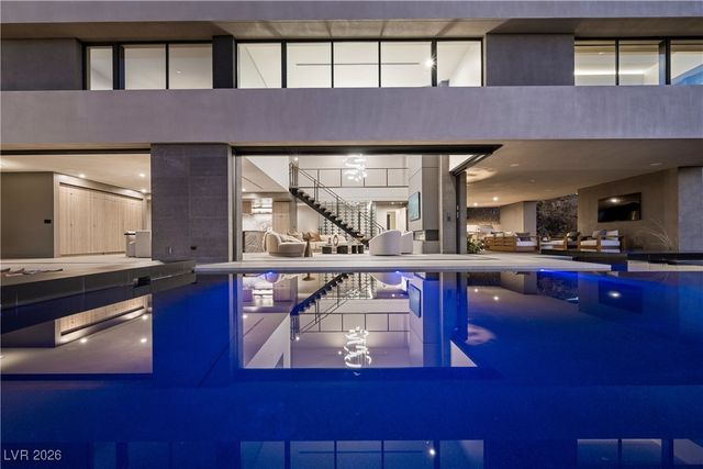 716 Dragon Peak Drive, Henderson, NV 89012