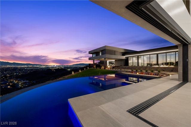 716 Dragon Peak Drive, Henderson, NV 89012