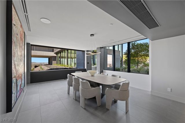 716 Dragon Peak Drive, Henderson, NV 89012