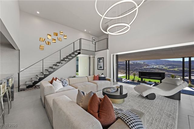 716 Dragon Peak Drive, Henderson, NV 89012