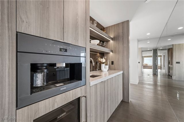 716 Dragon Peak Drive, Henderson, NV 89012