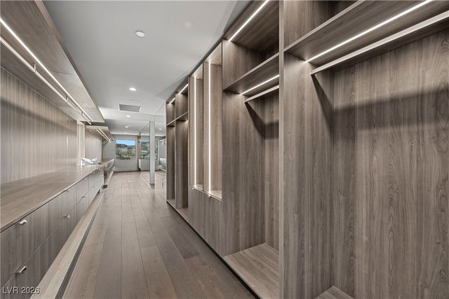 716 Dragon Peak Drive, Henderson, NV 89012