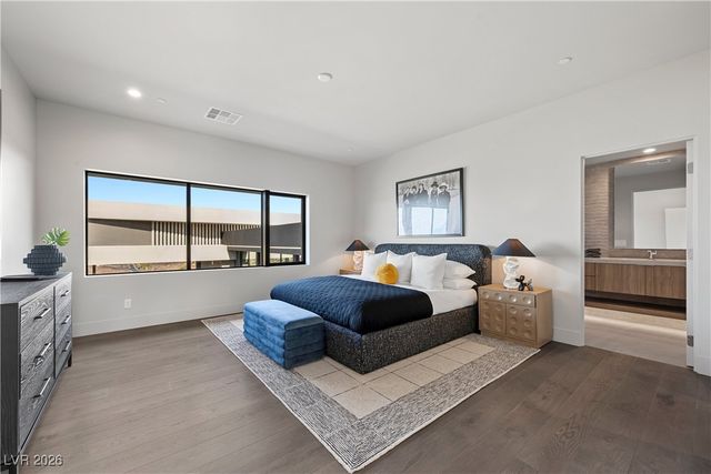 716 Dragon Peak Drive, Henderson, NV 89012