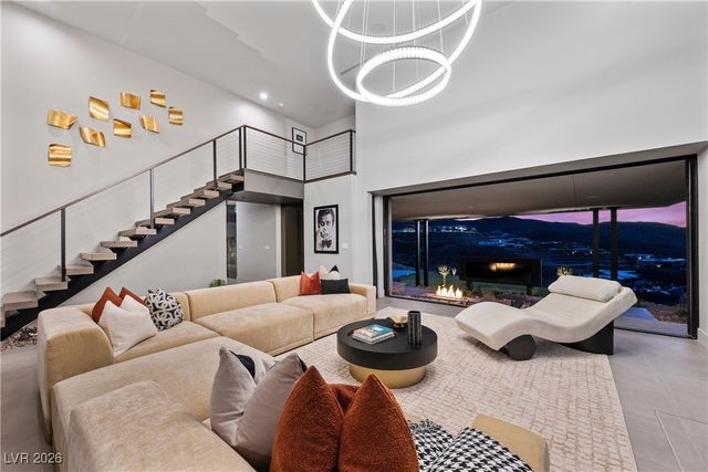 716 Dragon Peak Drive, Henderson, NV 89012