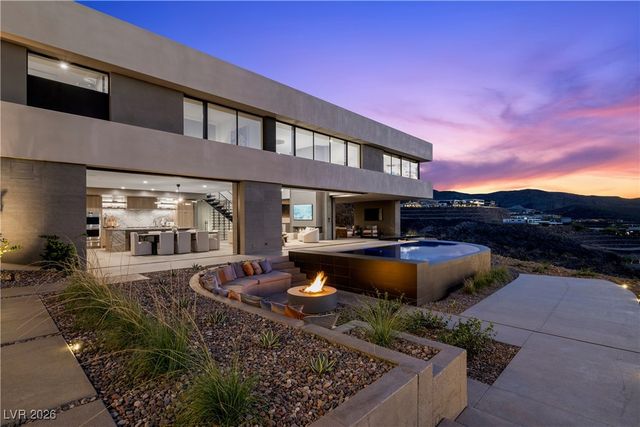 716 Dragon Peak Drive, Henderson, NV 89012