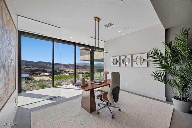 716 Dragon Peak Drive, Henderson, NV 89012