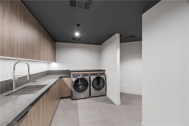 716 Dragon Peak Drive, Henderson, NV 89012