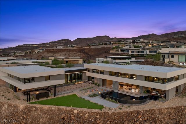 716 Dragon Peak Drive, Henderson, NV 89012