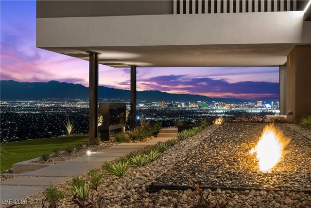 716 Dragon Peak Drive, Henderson, NV 89012