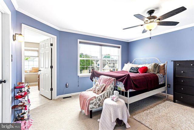 2102 DORAL DR, Blackwood, NJ 08012