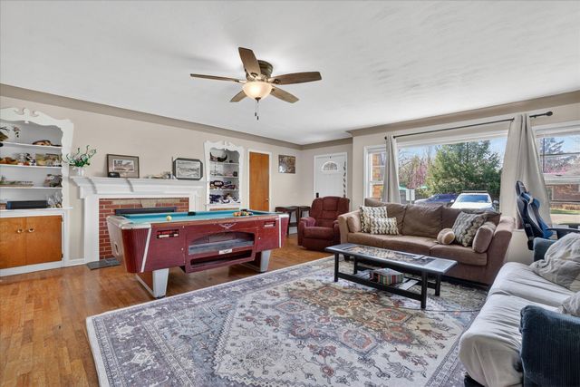 176 Oakhurst Avenue, Kalamazoo, MI 49001