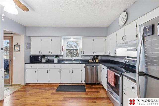 12224 N Street, Omaha, NE 68137