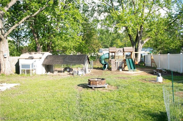 12197 Melody Lane, Grafton, OH 44044