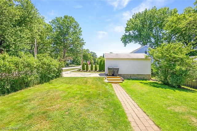 247 Highland Avenue, Wadsworth, OH 44281