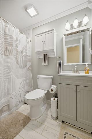 414 Chinaberry CIR, Virginia Beach, VA 23454