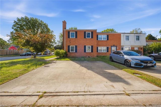 414 Chinaberry CIR, Virginia Beach, VA 23454