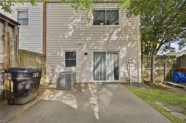 414 Chinaberry CIR, Virginia Beach, VA 23454