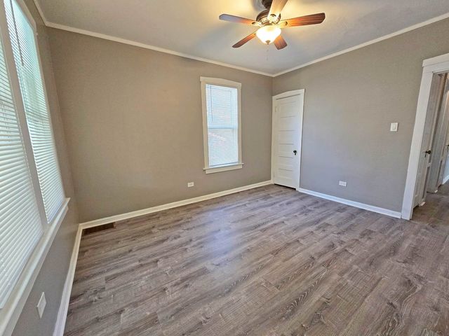 249 E Park Boulevard 1, Villa Park, IL 60181
