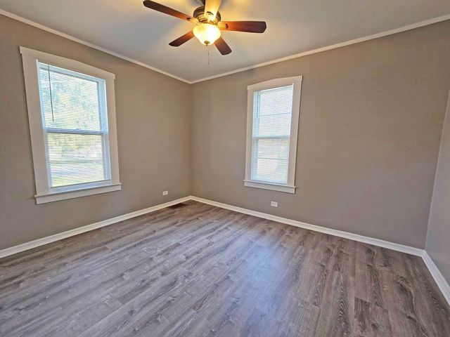249 E Park Boulevard 1, Villa Park, IL 60181