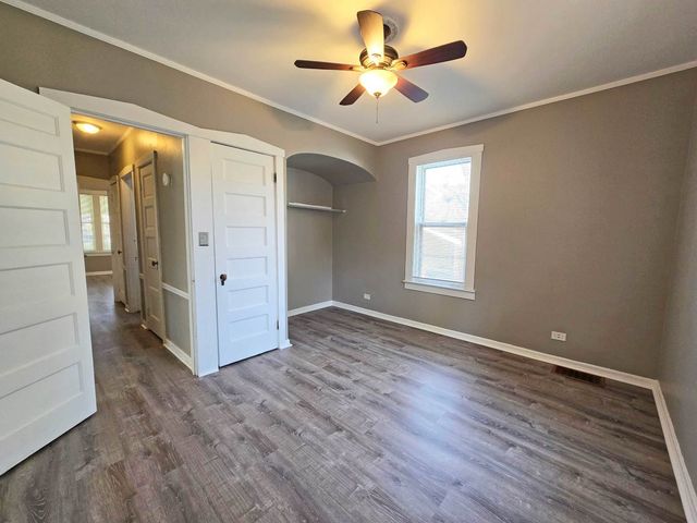 249 E Park Boulevard 1, Villa Park, IL 60181