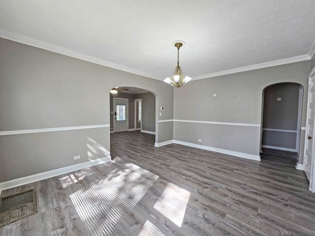 249 E Park Boulevard 1, Villa Park, IL 60181