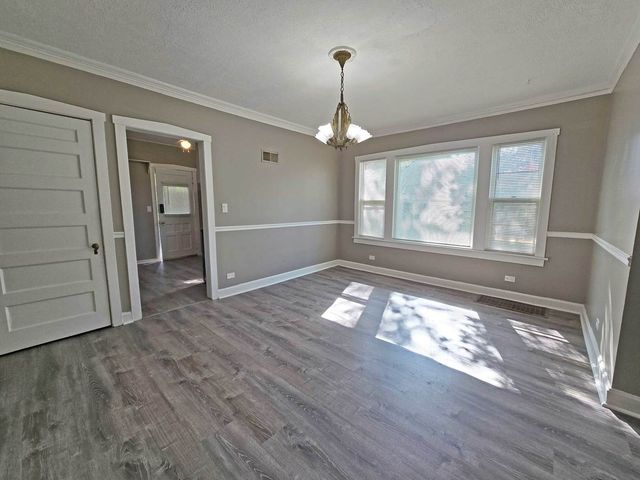 249 E Park Boulevard 1, Villa Park, IL 60181