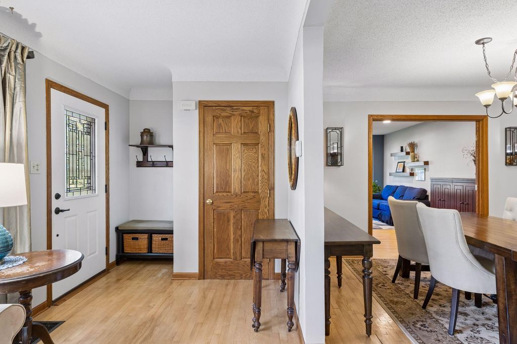 730 County Road B2 W, Roseville, MN 55113 — photo 4