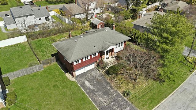 19 Duke Place, Glen Cove, NY 11542