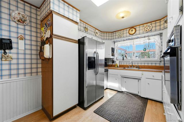 19 Duke Place, Glen Cove, NY 11542