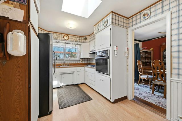 19 Duke Place, Glen Cove, NY 11542