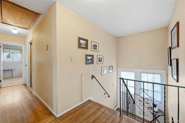 19 Duke Place, Glen Cove, NY 11542