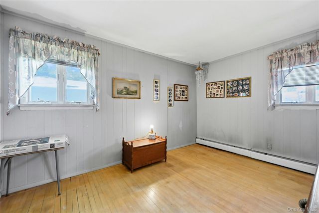 19 Duke Place, Glen Cove, NY 11542