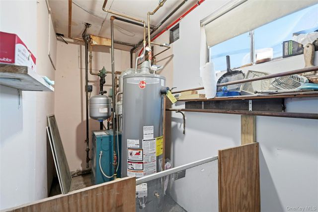 19 Duke Place, Glen Cove, NY 11542